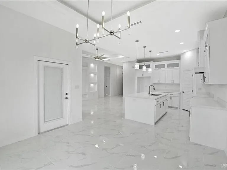 3121 E Kennedy Ave — Photo 14