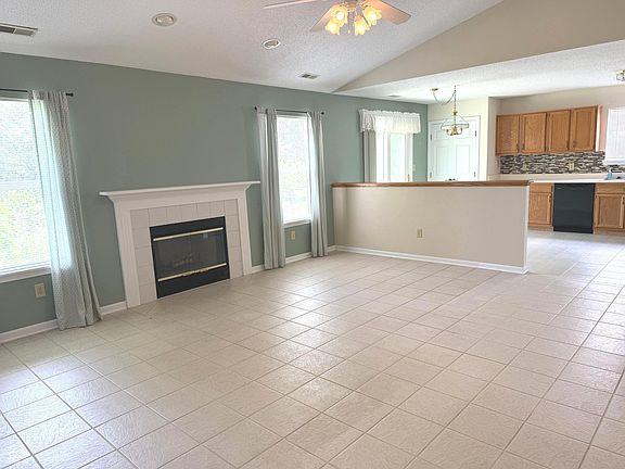 3rd image of 437 E Pine Ridge Dr