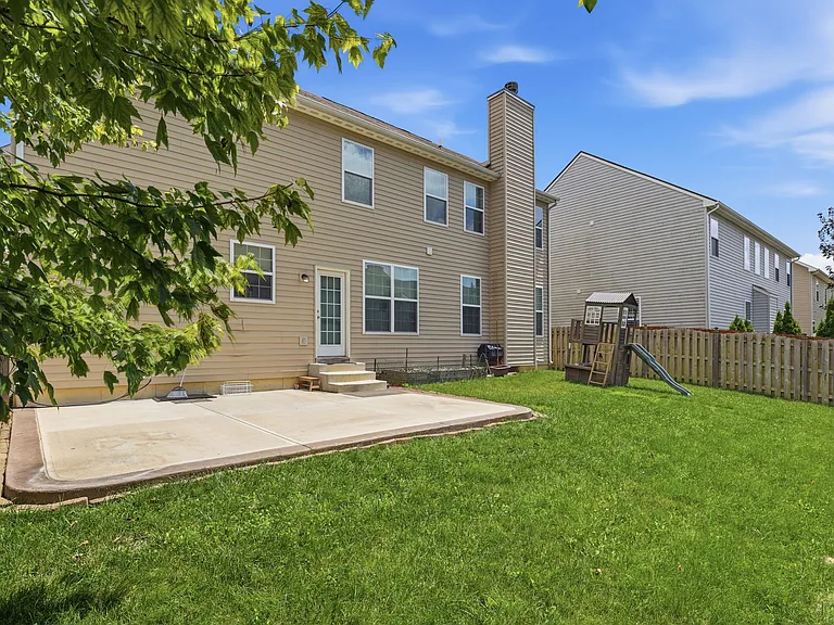 12250 Eddington Pl — Photo 42