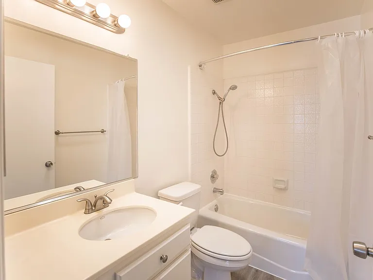 35 24th Ave #4 — Photo 11