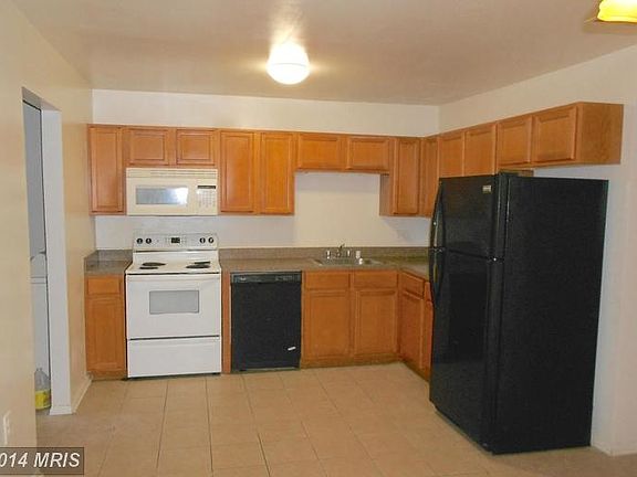 2nd image of 1547 Charlestown Dr