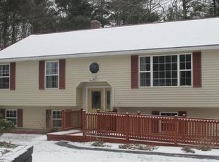 52 Healdville Rd, Hubbardston, MA 01452