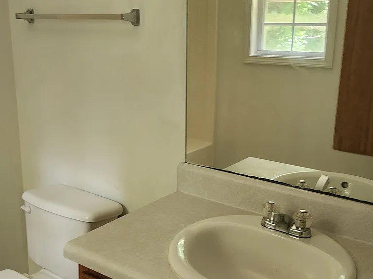 279 Fairview Dr — Photo 10