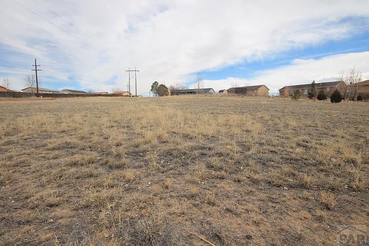 1st image of 1030 S Sweetwater Dr