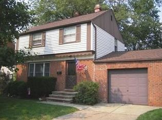 4883 Edsal Dr, Lyndhurst, OH
