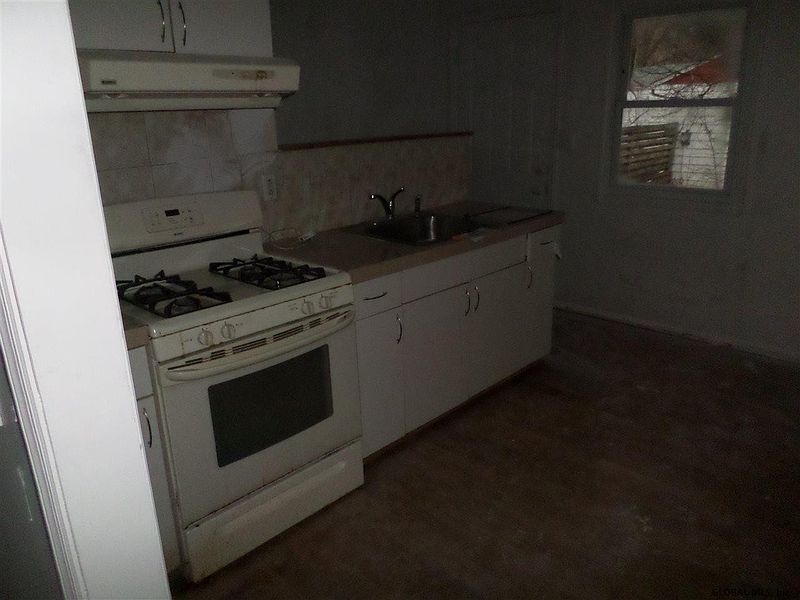 5th image of 4 JAEGER Road