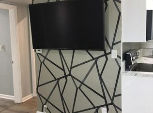 2741 NE 8th Ave APT 11, Wilton Manors, FL 33334