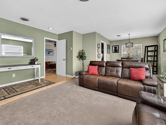 2nd image of 2803 Banchory Rd