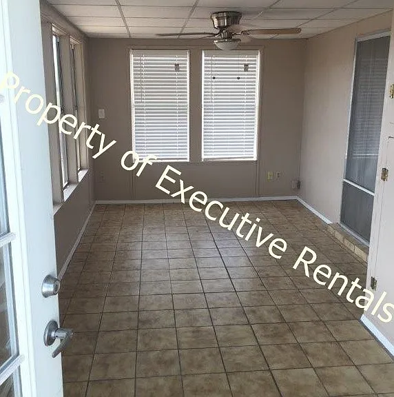 1733 Aspen Ave — Photo 6