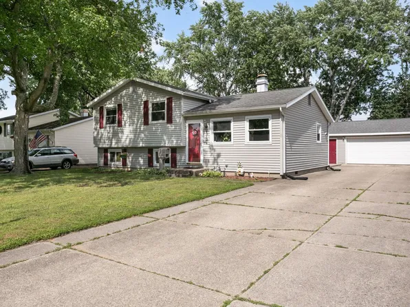 1734 Hass Dr, South Bend, IN 46635