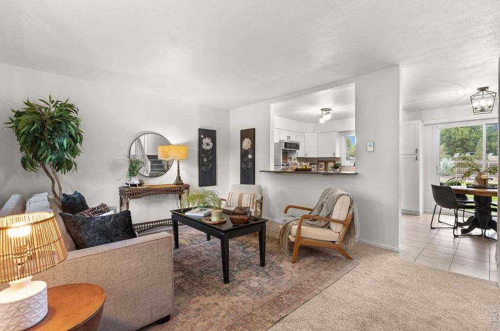 2837 Adobe Dr