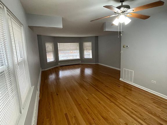 4th image of 5706 N Kimball Ave #2