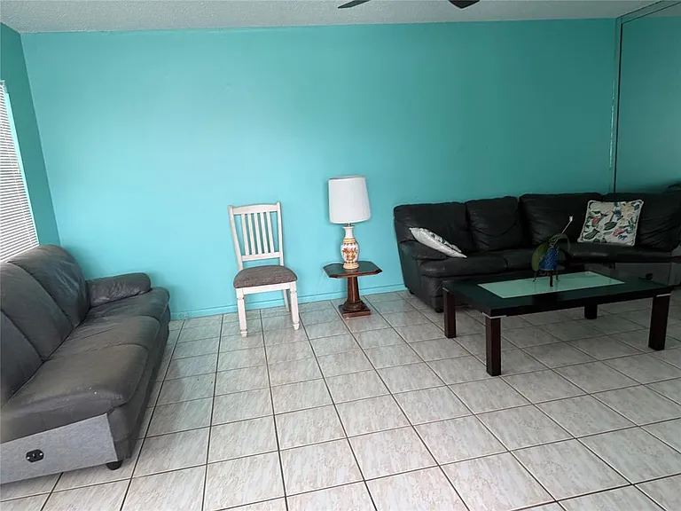 476 Tilford #V — Photo 4