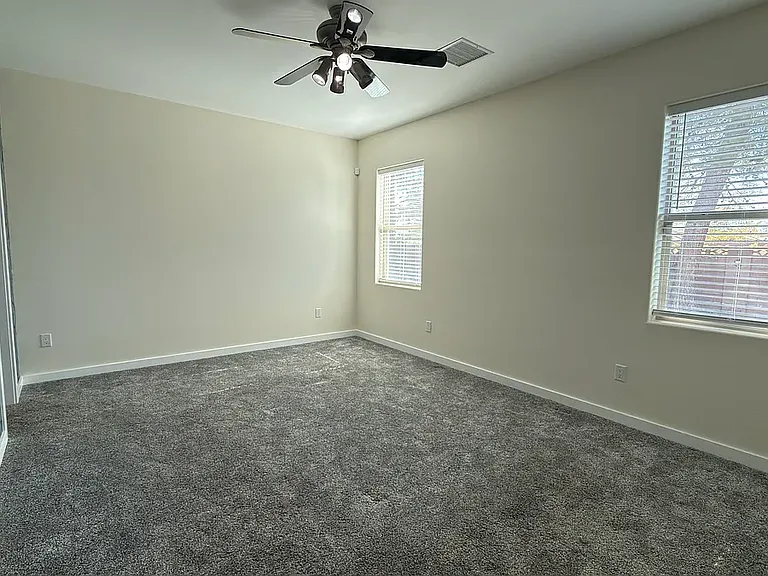 3385 W Agate Ave — Photo 27