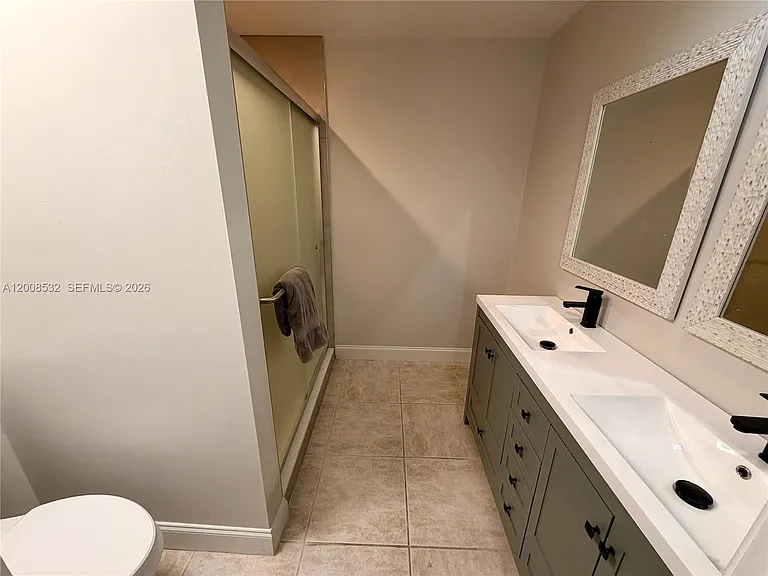 3064 S Oakland Forest Dr #1001 — Photo 13
