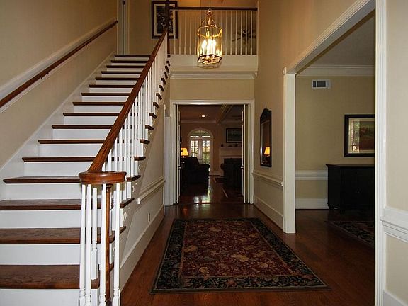 5th image of 2106 Pleasant Creek Dr