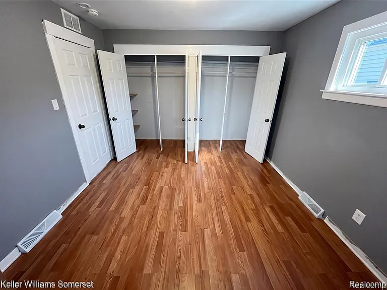 8647 Chalmers Ave — Photo 12