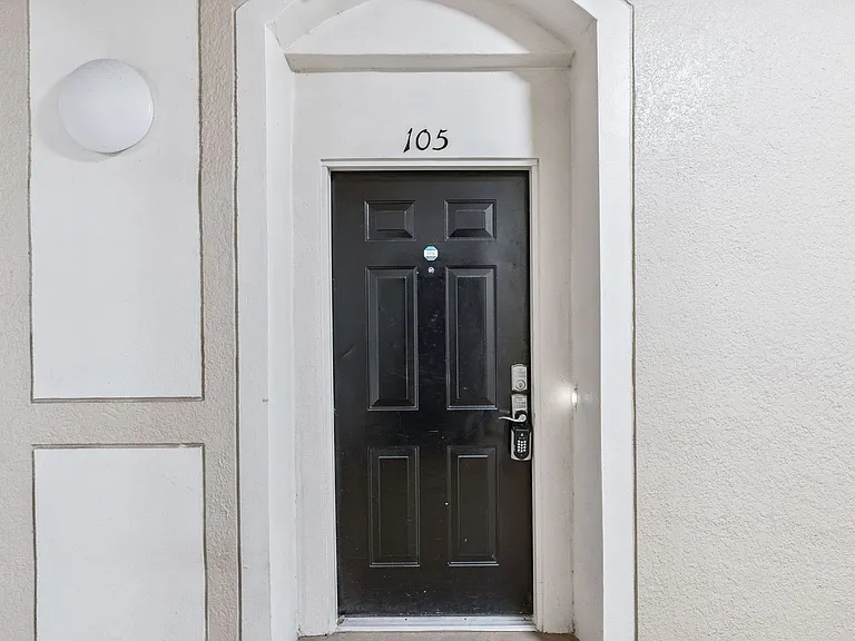 2484 San Tecla St #105 — Photo 2