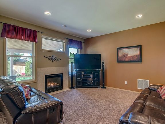3rd image of 4606 154th Avenue Ct E