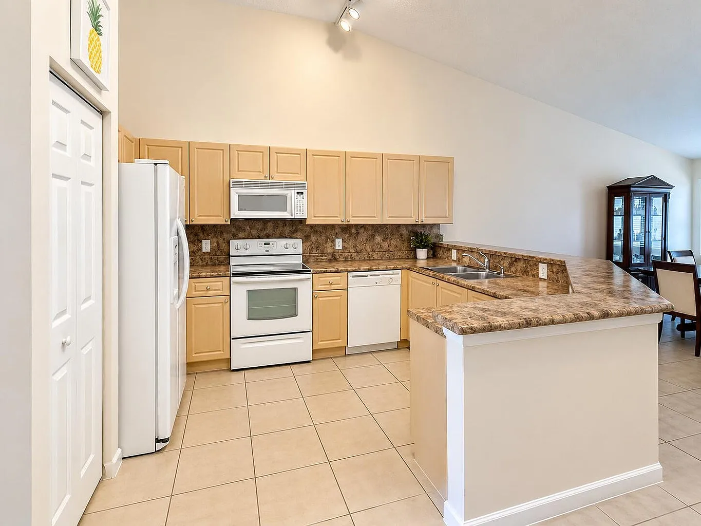 2 bed, 1259 sqft, $2,800 — Photo 1