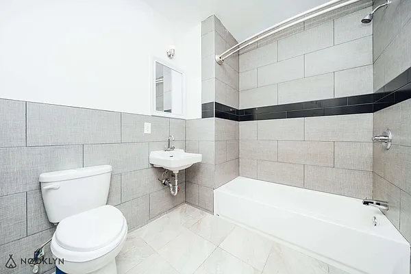 Rented by Nooklyn NYC LLC | media 32