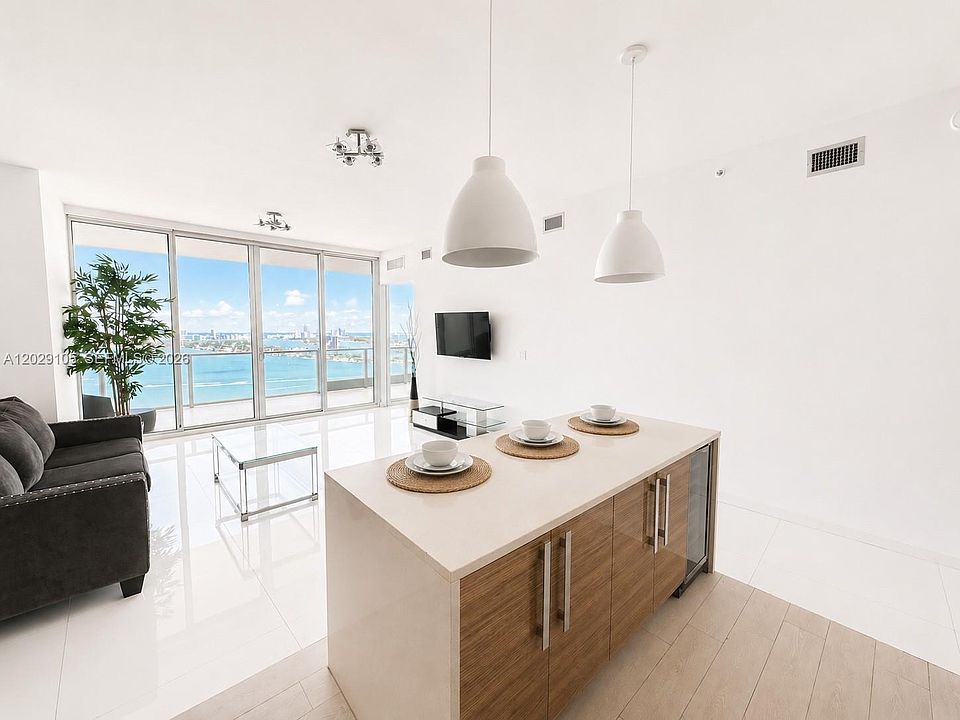 1st image of 2020 N Bayshore Dr APT 2909