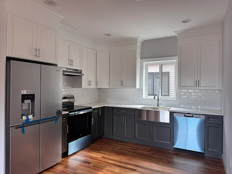 259 Caswell Ave #2 — Photo 5