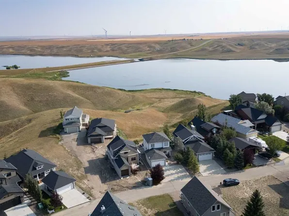 58 White Pelican Way, Vulcan County, AB T0L 1G0