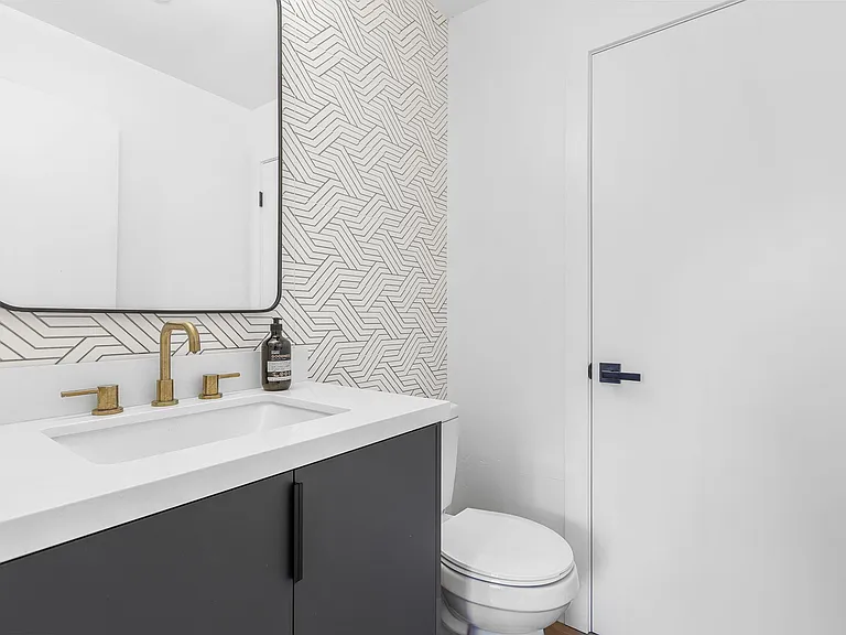 1268 Oregon St — Photo 17