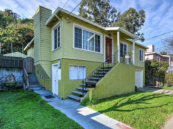 4th image of 429 Larch Ave