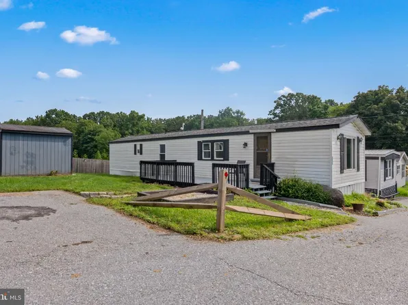 15 Rebers Ln, Honey Brook, PA 19344