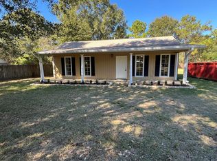 99 Ruston Rd, Carriere, MS 39426