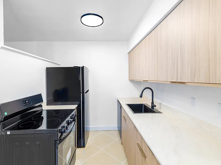Park Hill Hollywood Apartments — Photo 20