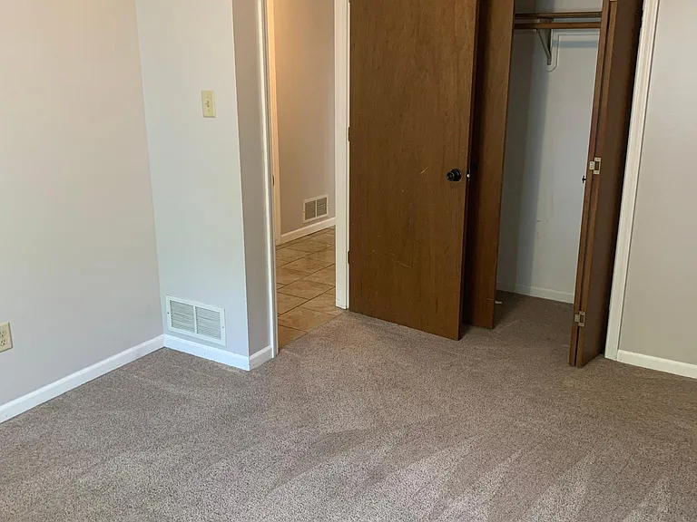 201 Maple St — Photo 14