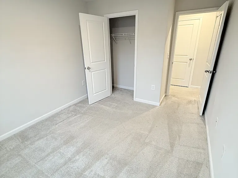 400 El Camino Dr #B — Photo 23