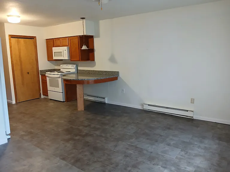209 9th St #16 — Photo 10