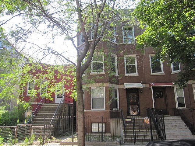 1st image of 738 S Claremont Ave #3