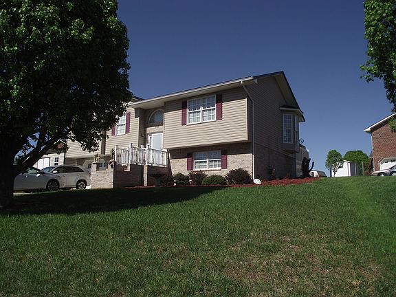 3rd image of 207 Chickasaw Cir