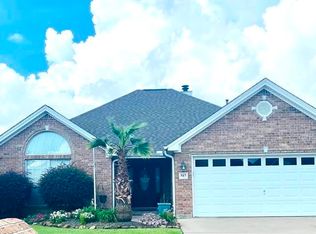 517 Roanoke Dr, Port Neches, TX 77651