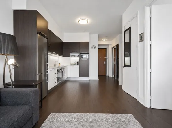 36 Park Lawn Rd, Toronto, ON