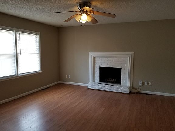 3rd image of 8723 Stark Ave