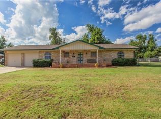 615 S Pleasant View Dr, Mustang, OK 73064