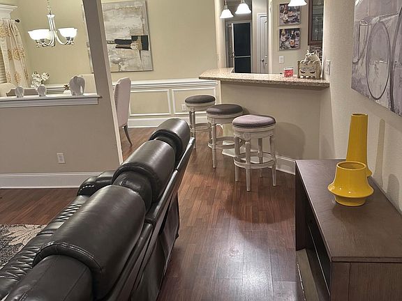 4th image of 1632 Brook Hollow Dr #A