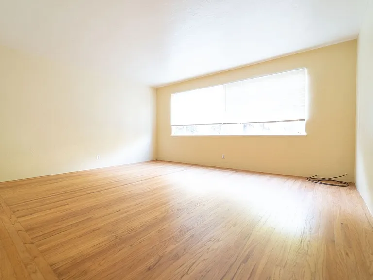 1820 Spruce St. — Photo 3