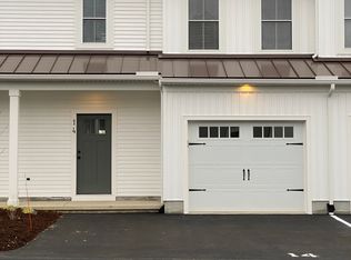 327 White Oak Rd #14, Manheim, PA 17545