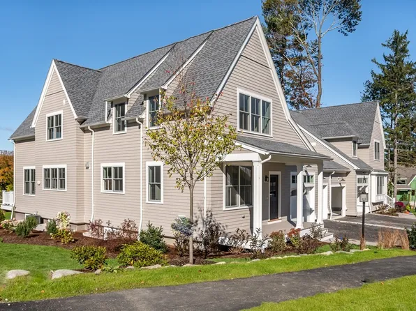 35 Wolcott Woods Ln #35, Milton, MA 02186