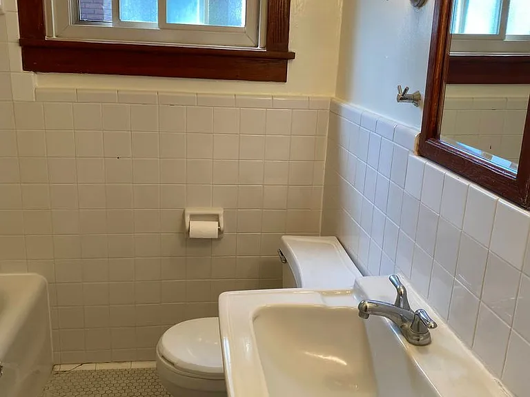 1331 Shady Ave — Photo 12