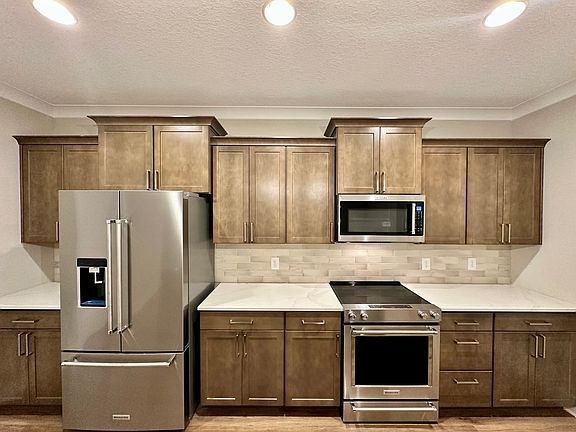 3rd image of 7221 Sassafras Way #0