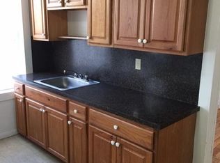 19 Emerson St, Chicopee, MA 01013