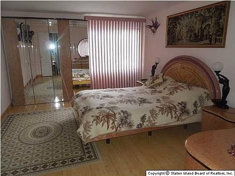 4th image of 14 Meadow Ln